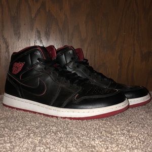 Air Jordan 1 Size 10.5 Black & Red